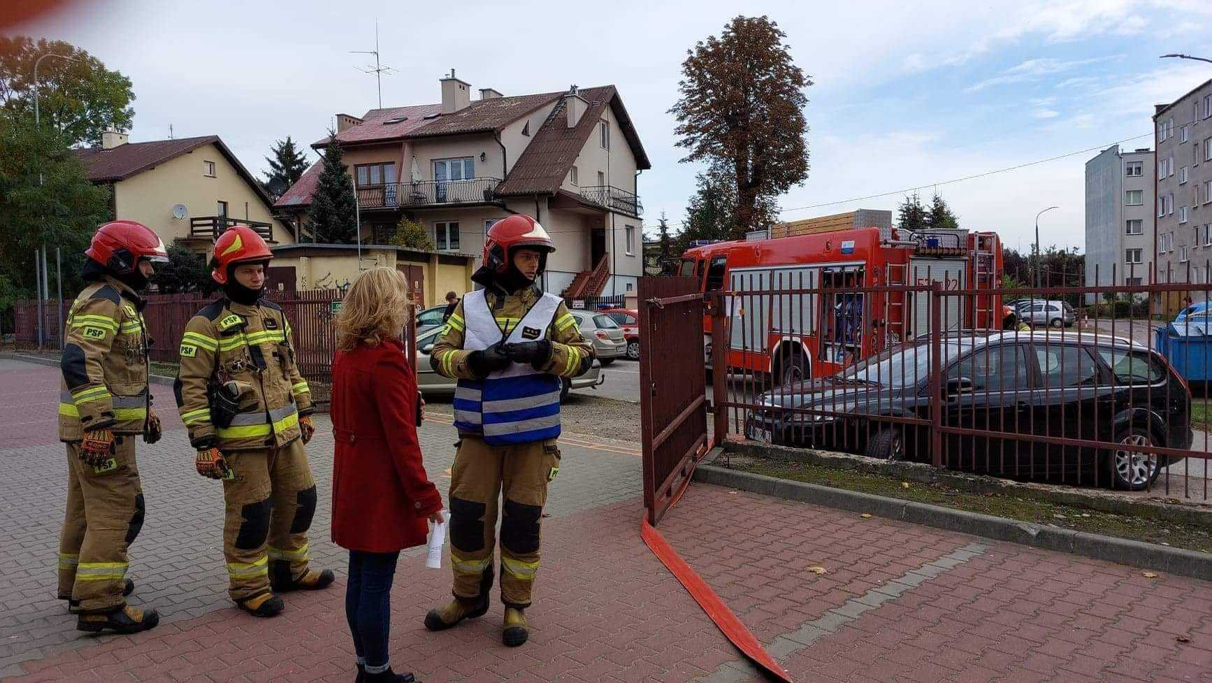 Ewakuacja I Wiczenia Stra Ackie Zesp Szk Nr Im Leona